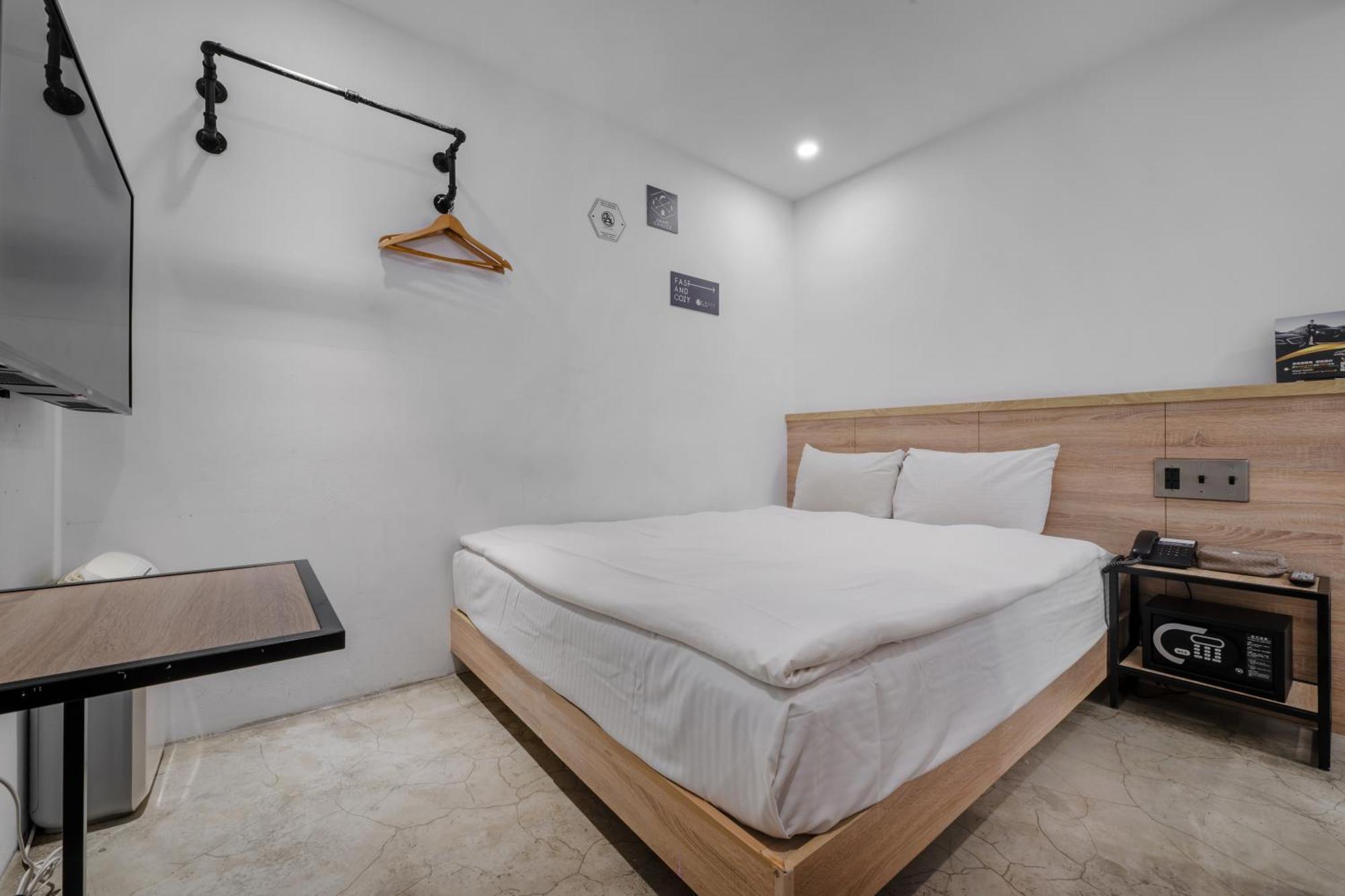 Chase Hotel Тайчжун Экстерьер фото